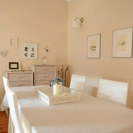Mirjana - Nearby The Sea Apartman